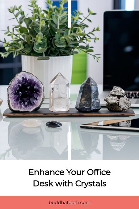 Crystals and geodes displayed on an office desk beside a potted plant. Crystals For Office, Crystals For Work, Attracting Positive Energy, Power Of Crystals, Quartz Properties, Best Crystals, Workplace Wellness, Beautiful Crystals, Clear Your Mind