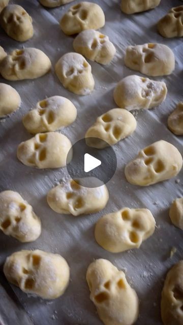 Lori Castellon on Instagram: "Looking for an easy main dish for Halloween? Make some ricotta skull gnocchi and top with your favorite sauce! I call this one…Be Very Alfredo! 💀😉  For Recipe and links to mini skull mold click the link in my profile.  127 days…🎃 #halloween #halloweenfood #halloweenrecipes #halloweenpasta #gnocchi #skull #skullgnocchi #skullsofinstagram #alfredopasta #ghoulatheart #spookyfood #beveryafraid #pasta #pastarecipes #halloweenpartyideas" Skull Gnocchi, Halloween Pasta, Halloween Party Planning, Ricotta Gnocchi, Spooky Food, Skull Mold, Easy Main Dishes, Alfredo Pasta, Halloween Stuff