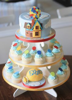 kucica Up Themed Party, Up Birthday Cake, Housewarming Cake, Disney Baby Shower, Cupcake Tower, Fondant Cupcakes, Disney Cakes, Special Occasion Cakes, Up House