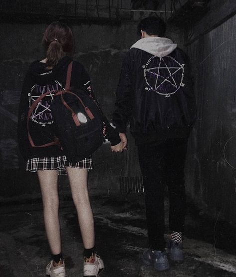 🖤 .• .• .• .• .• #emo #emostyle #emofashion #emogirl #emoboy #emooutfit #emoscene #goth #gothic #gothfashion #gothstyle #alternativefashion… Holding Hands, Walking, Backpacks, Instagram