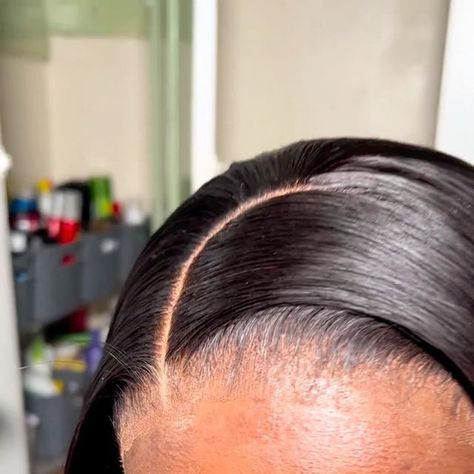 ATL/UK HAIRSTYLIST 🇺🇸🇬🇧 on Instagram: "No baby hairs side part (reinstall) 🫣💝 Follow @fbthair for more hair content ~ ————————— 💓Stylist: @fbthair 💓Products: @theefbtshop ————————— 👉🏾Click on booking to book (link in bio) 🛍️Shop: www.fbthair.co.uk 🤑Coupon code: HOTGRL ————————— ⬇️COMMENT BELOW⬇️ Like💓, Save💓, Share💓 . . . . #foryoupage #whatlace #ldnhair #londonhairstylist #gsu25 #viral #amazonwigs #foryou #hairstyles #entrepreneur #ldngluelessclosure #ukhairstylist #london #ldn # Side Part Wig No Baby Hair, Side Part No Baby Hairs, Hair Content, Baby Hairs, Pretty Hair Color, Side Part, Pretty Hair, Black Girls Hairstyles, Baby Hair