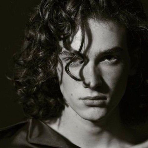 Vampire Face Claim Male, Masculine Face Reference, Hair Masculine, Jon Snow Aesthetic, Snow Aesthetic, Face Study, Face Reference, Wolfram, Portrait Inspiration