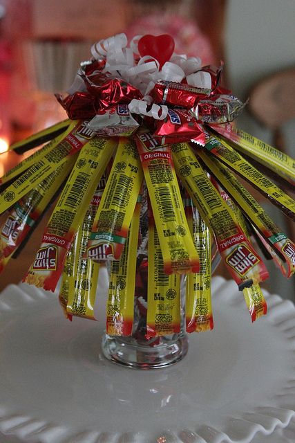 Valentine's Day Sweet & Savory Candy Sundae - Slim Jims & Snickers Slim Jim Bouquet, Beef Stick Bouquet, Jerky Bouquet, Beef Jerky Bouquet, Bae Ideas, Secret Gifts, Husband Ideas, Creative Gift Baskets, Candy Creations