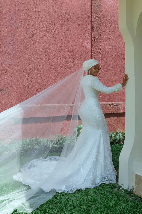 Islamic Wedding Dress Hijab Bride, Nikkah Inspiration, Muslim Bride Dress, Islam Wedding, Islamic Wedding Dress, Hijabi Wedding, Wedding Hijab Styles, Muslim Wedding Gown, Unusual Wedding Dresses