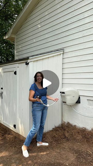 DeLancey Carson | Real, Relatable DIY on Instagram: "Talk about an upgrade! We’ve been updating the curb appeal on our 1980s house by painting it and building a pergola but getting rid of all our hose clutter just made our house look so much better! It was so great partnering with @hoselinkusa to install their 82 foot retractable hose. Now I can keep the star jasmine watered and hopefully it will start climbing over the pergola!

Comment the word UPGRADE if you want me to send you the link to the one I installed! #curbappeal #hoselink #hoselinkusa" 1980s House, Retractable Hose, Building A Pergola, Star Jasmine, You Want Me, Our House, Curb Appeal, The Star, Talk About