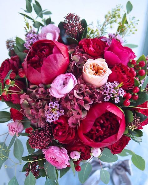 Wedding bride bridal bouquet flower arrangement pink purple maroon magenta Peony In Bouquet, Shades Of Pink Flower Arrangements, Bold Flower Arrangements, Shades Of Pink Wedding, Shades Of Pink Flowers, Pink Bridal Bouquet, Bridal Bouquet Spring, White Flower Arrangements, Stunning Flowers