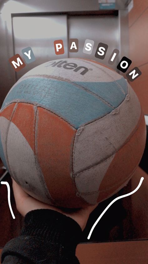 Instagram Ideas, Volleyball, Riding Helmets, Instagram Story, Instagram