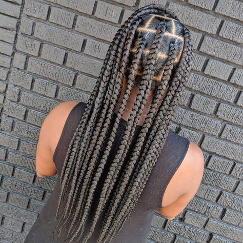 Book Under Knotless Box Braids 💕 Knotless Braids Parting Pattern, 90s Lookbook, Braiding Ideas, Large Box Braids, New Natural Hairstyles, Knotless Box Braids, Individual Braids, Big Box Braids, Blonde Box Braids