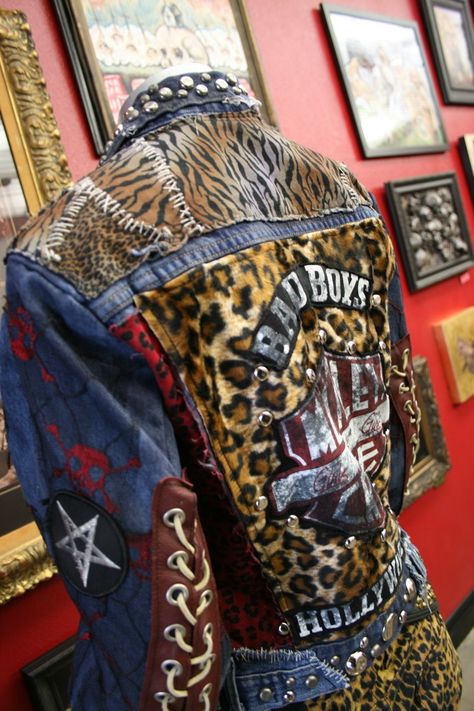 ONE OF A KIND ROCK AND ROLL JACKETS www.ForgottenSaintsLa.com Rock And Roll Denim Jacket, David Bowie Fashion, Diy Denim Jacket, Rock N Roll Style, Battle Jacket, Festival Jacket, Painted Jacket, Diy Jacket, Denim Inspiration