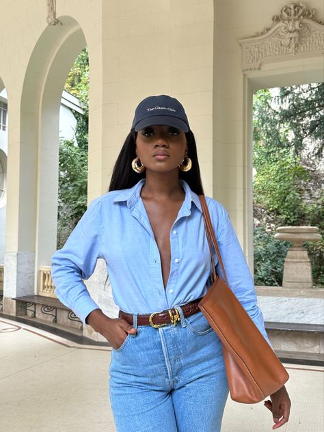 Blue Button Down Shirt Outfit, Button Down Shirt Outfit, Blue Jeans Outfit, China Street Fashion, Blue Button Down Shirt, Robes D'occasion, Blue Jean Outfits, Mode Zara, Stylish Work Attire