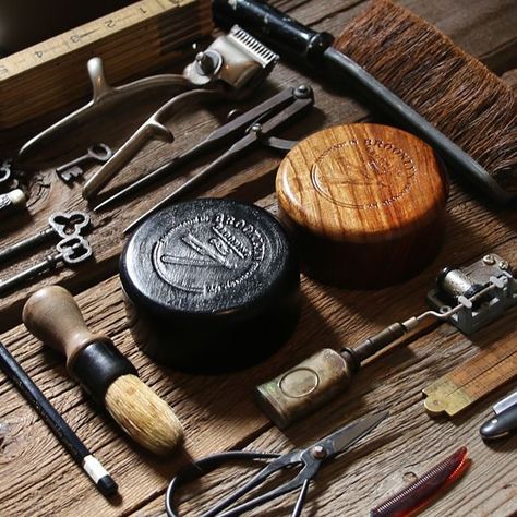 Soap Bowl, Bald Men With Beards, Beard Care Products, Shaved Hair Cuts, Beard Products, Vintage Barber, Barber Tools, Close Shave, Wet Shaving