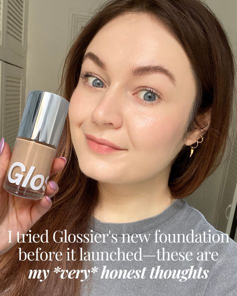 Glossier has finally (finally!) launched its first foundation, and I got my hands on it a few days early to road-test it and help you decide if it’s worth your money🙌- so read my honest thoughts> https://trib.al/2CqFkRC Image @lucyabbers Glossier Stretch Foundation, Glossier Foundation, Best Foundation For Combination Skin, Best Facial Sunscreen, Stretch Concealer, Foundation Swatches, Foundation For Dry Skin, Foundation For Oily Skin, Facial Sunscreen