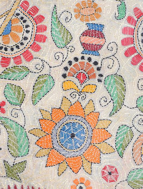 Traditional Kantha Embroidery Designs, Kantha Embroidery Motifs Traditional Design, Kantha Embroidery Designs, Nakshi Katha, Kantha Embroidery, Kids Print, Kantha Work, Traditional Quilts, Embroidery Motifs