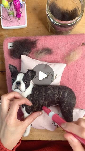 Yuka Penny Felting on Instagram: "I hope you enjoyed watching me create this needle-felted sculpture of a Boston Terrier over the past week. This video shows the final part of the process, where I am adding the finishing touches.  In another post, I will share photos of the real mode for this sculpture.   #needlefelting  #needlefelteddog #custompet #bostonterrierlove  #羊毛フェルト" Needle Felted Boston Terrier, French Bulldog Embroidery, Needle Felted Dog, Wool Animals, Boston Terrier Love, Felt Dogs, Border Terrier, Needle Felted, Needle Felting Projects