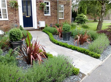 Front Garden Small Front Garden Ideas, Garden Ideas Uk, Front Garden Ideas, Small Front Gardens, Front Gardens, Front Garden Landscape, Small Front Yard, Front Garden Design, Front Yard Design