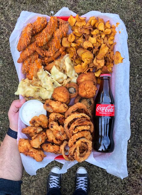 Deep Fried Everything – Homemade – Omar's Food Blog Fry Party Ideas Deep Frying, Healthy Deep Fried Food, Foods To Fry Deep Frying, Best Deep Fried Foods, Deep Fried Fair Food, Deep Fried Chicken Wings, 5 Course Meal, Dinner Today, Deep Fried Food