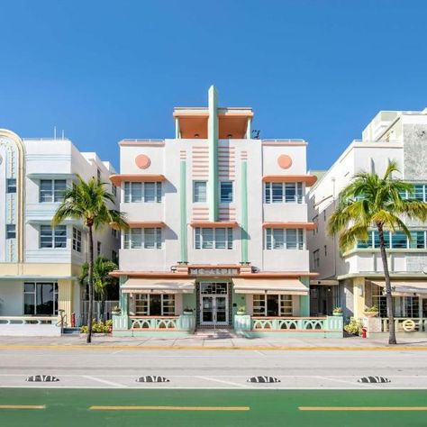 This luxury all-suite Hotel Hilton Vacation Club Crescent on South Beach Miami on South Beach Miami’s historic Art Deco district and overlooks the Atlantic Ocean. It features a, gym access and modern suites with full kitchenettes. Suites at Hilton Vacation Club Crescent on South Beach Miami offer contemporary décor with tile floors, wood furniture and old Hollywood artwork. Each offers a separate living area, flat-screen TVs, and a bathtub. The Hilton Vacation Club Crescent on South Beach Miami Espanola Way Miami, Miami Style Decor, Miami Beach Art Deco, Art Deco Miami, Miami Photoshoot, South Beach Art Deco, Miami Hotels South Beach, Miami Art District, Miami Beach Hotel