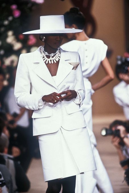 DvilCouture on X: "Yves Saint Laurent Spring Summer 1990 Couture (1/2) https://t.co/EdnuDm2vcl" / X Dior Skirt, Yves Saint Laurent Couture, Christian Dior Haute Couture, Vintage Ysl, Dior Haute Couture, Gianfranco Ferre, Christian Dior Couture, Dior Couture, 1980s Fashion