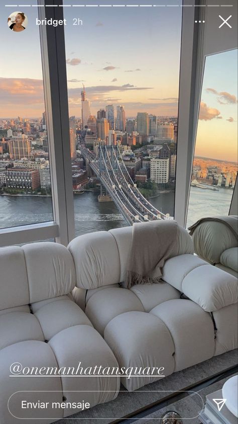 Manhattan Apartment Luxury, New York City Apartment Luxury, New York Living Room, New York Living, Nyc Dream, Aesthetic New York, City View Apartment, Lighting Living Room, New York Penthouse