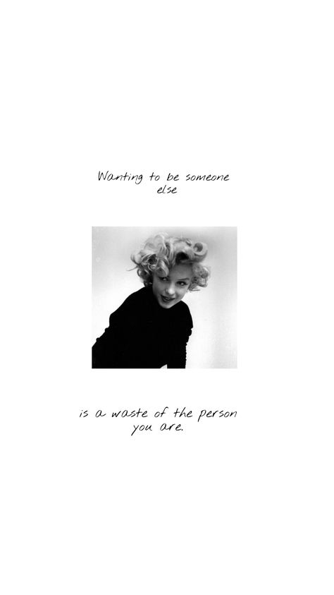 Marilyn Quotes, Marilyn Monroe Wallpaper, Marilyn Monroe Poster, Black Hair Video, Music Cover Photos, 95 Birthday, Marilyn Monroe Quotes, Classic Hollywood Glamour, Doing Me Quotes