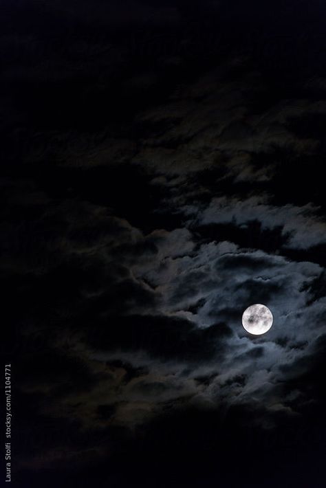 Full moon in cloudy night sky ~~ by Laura Stolfi for Stocksy United Cloudy Moon Night Skies, Night Sky With Clouds, Moon In Sky, Night Sky Clouds, Cloudy Night Sky, John Bernthal, Dark Night Sky, Cloudy Night, Night Sky Moon