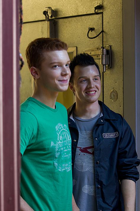 Bully = boyfriend. #shameless #showtime Shameless Mickey, Shameless Us, Shameless Scenes, Shameless Mickey And Ian, Shameless Characters, Ian Shameless, Shameless Tv Show, Noel Fisher, Ian And Mickey