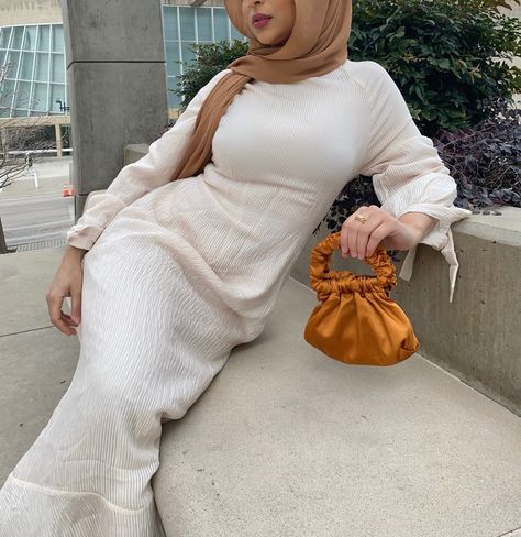 Hijabi Style Outfits, Modest Classy Outfits, Veiled Collection, Modest Street Fashion, Hijab Fashion Summer, Hijabista Fashion, Modern Hijab Fashion, Hijab Trends, Modest Fashion Hijab