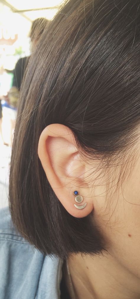 triple stacked lobe piercings Stacked Lobe Ear Piercings, Piercings Lobe, Stacked Lobe, Triple Lobe, Triple Lobe Piercing, Double Lobe Piercing, Second Ear Piercing, Piercings Ear, Tragus Ring