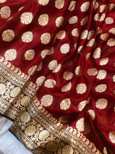 Haldi Dress Ideas, Maroon Banarasi, Buti Design, Red Saree Wedding, Satin Silk Saree, Maroon Saree, Indian Sari Dress, Indian Bridal Sarees, Banarsi Saree