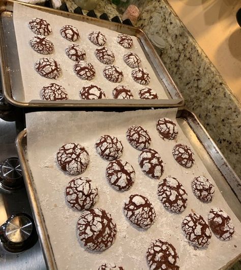 Red Velvet Crinkles, Red Velvet Crinkle Cookies, Handle The Heat, Crinkle Cookies, Xmas Cookies, Gel Food Coloring, Dough Balls, Festive Treats, Unsweetened Cocoa