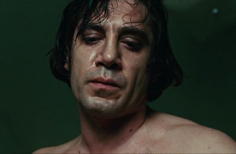 Hannibal Reference Photo, Cemetery Man Movie, Javier Bardem Skyfall, Hannibal Stills, Anton Chigurh Pfp, Passengers Movie, Dark City Movie 1998, Anton Chigurh, Javier Bardem