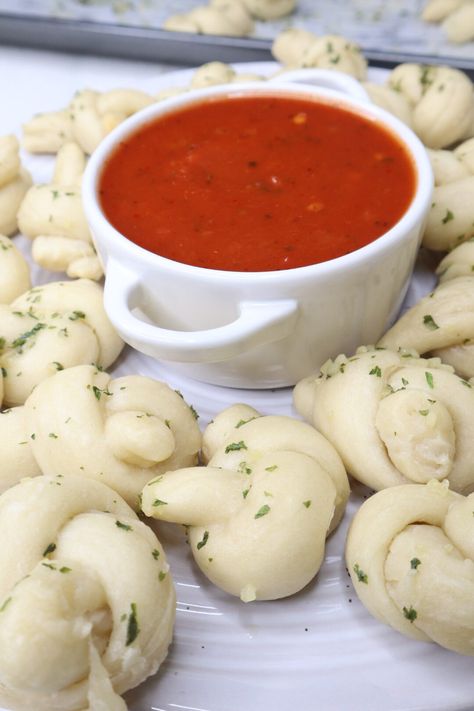 Sourdough Garlic Knots - Cooking Katie Lady Sourdough Garlic Knots, Italian Courses, Homemade Garlic Butter, Organic Bread, Garlic Knots, Garlic Butter Sauce, Healthy Bacteria, Grass Fed Butter, Butter Sauce