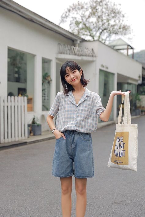 Japanese Style Outfits Casual, Japanese Summer Outfits, Summer Japanese Fashion, Summer Outfits Japan, Japanese Summer Fashion, Japanese Fashion Summer, Japan Outfit Summer, Tomboy Summer, Japan Fashion Casual