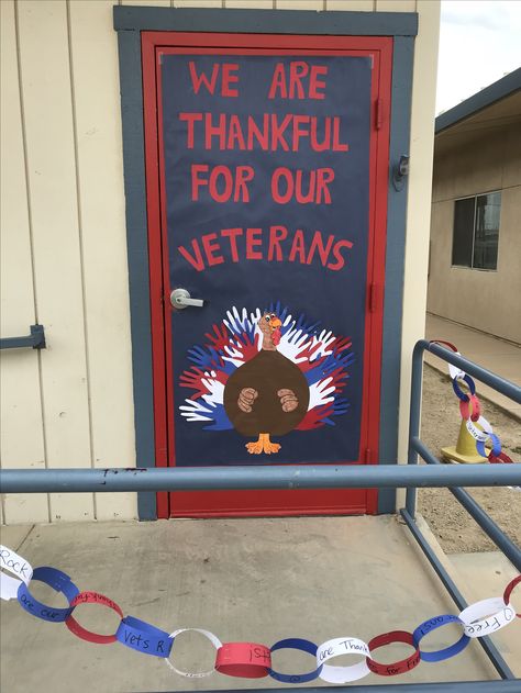 Veterans Day Parade Signs, Veterans Day Classroom Door, Veterans Day Door Decorations Classroom, Veterans Day Decorations School, Veterans Day Door Decorations, Board Themes, Purple Room, Youth Work, Preschool Bulletin