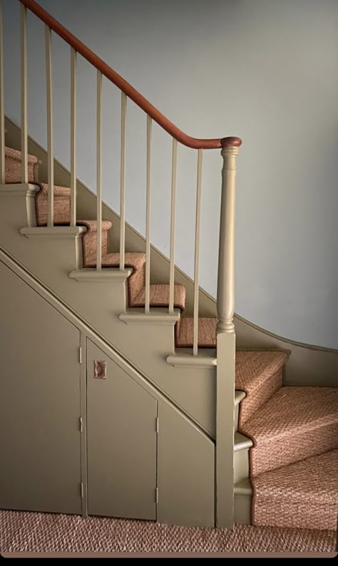 Aesthetic Stairs, Yond Interiors, Stairs House, Carpeted Stairs, Painted Staircases, Hallway Colours, Hallway Inspiration, Hallway Designs, Painted Stairs