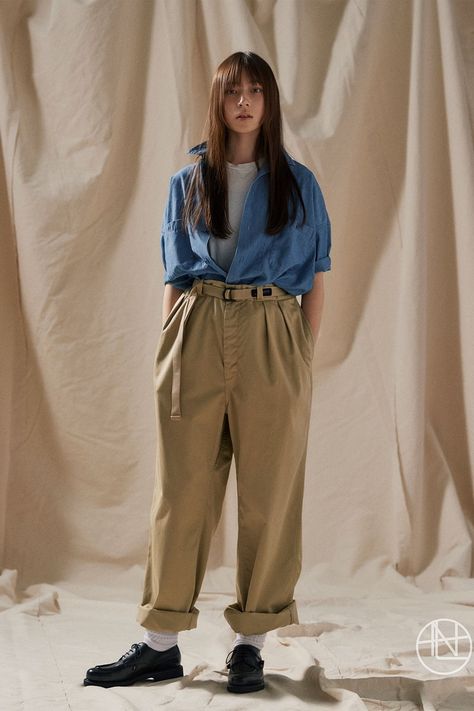 nanamica SS22 "One Ocean, All Lands" Collection | Hypebae Normcore Fashion Women, Neutral Summer Outfits, Normcore Fashion, Gender Neutral Fashion, Asian Streetwear, Fashion Forms, 2022 Ss, Outfit Vintage, Next Fashion