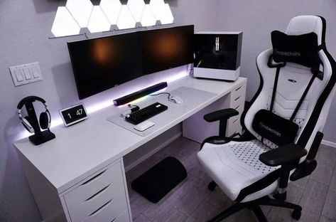 White Gaming Setup, White Gaming Chair, Black And White Desk, White Desk Setup, White Desk With Drawers, Gaming Desk Setup, Gamer Setup, Computer Desk Setup, White Desk