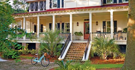 There are Some Drawbacks to Open Floor Plans Remolding House Ideas, Closed Floor Plan Layout, Lowcountry House, House Plans With Front Porch, 1910 Farmhouse, House Plans With Porches, Lowcountry House Plans, Closed Floor Plan, Open Kitchen Layouts