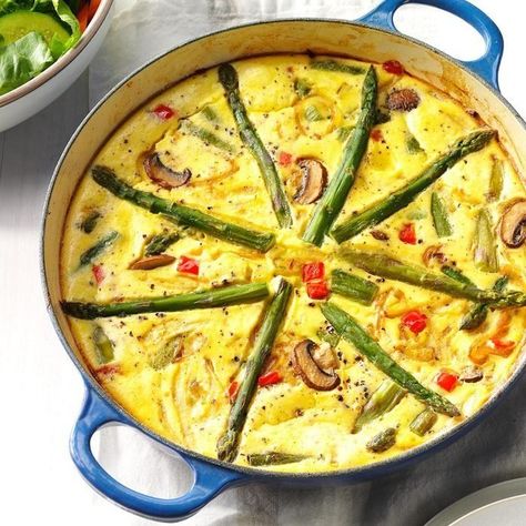 Asparagus Mushroom, Mushroom Frittata, Asparagus Frittata, Healthy Breakfast Casserole, Frittata Recipes, Low Carb Lunch, Egg Dish, Keto Breakfast, Taste Of Home