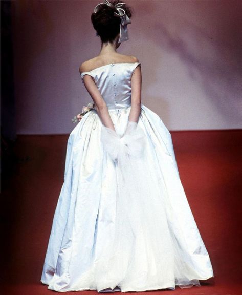 Vivienne Westwood Wedding Dress, Love Is Blind, 90s Model, Fashion Attire, Art Dress, Runway Collection, Spring Summer Dress, Bridal Looks, Vivienne Westwood