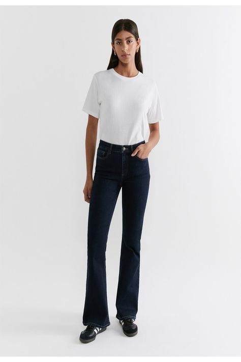 Be Unique In The Bianca Bootleg Jean. These Mid-Rise Jeans Have A Flare Leg Silhouette, A Full-Length Hem And A Regular Fit Finish. Made With A Shank Button And Zip Closure, These Jeans Have Classic Five Pocket Styling, A Rivet-Free Design And A Centre Leg Creae. Wear These Jeans With A Basic Tank Or Tee For An Easy, Everyday Outfit. Our Model Is Wearing A Size 8 Or Xs. She Is 177Cm Or 5¿10¿ Tall With A 77Cm Bust And A 64Cm Waist.91% Cotton 7.5% T400 1.5% Lycramid Riseflare Legfull Lengthregular Fitshank Button & Zipper Closercentre Leg Crease5 Pocket Featurerivet Freedesigned In Australia92% Cotton 7% Polyester 1% Elastanepocketing: 100% Cottonthis Garment Contains Dye Which May Rub Off And Stain Light Coloured Fabrics, Underwear &upholsterywash Before Wearingcold Machine Wash, Inside Out Light Coloured Jeans Outfit, Light Colored Jeans Outfit, Coloured Jeans, Light Color Jeans, Bootleg Jeans, Linen Suit, Shank Button, Everyday Outfit, Jeans Online