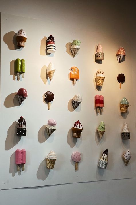 Ice Cream Shop Decorations, Ice Cream Store Interior, Ice Cream Interior Design, Modern Ice Cream Shop Interior Design, Ice Cream Shop Ideas Interiors, Gelato Interior Design, Small Ice Cream Shop Design, Ice Cream Shop Interior, Small Ice Cream Shop