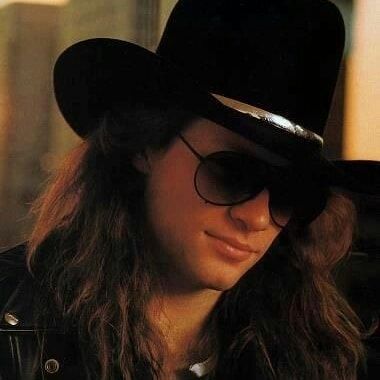 Jon Bon Jovi Bon Jovi 80s, Bon Jovi Always, Richie Sambora, 80s Hair Bands, Classic Rock And Roll, Black Cowboy, Jersey Boys, Axl Rose, Jesse James