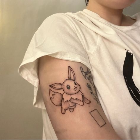 Eve Pokemon Tattoo, Pokemon Tattoo Evie, Eevee Tattoo Ideas, Eevee Pokemon Tattoo, Leafeon Tattoo, Pokemon Flash Tattoo, Sylveon Tattoo, Jigglypuff Tattoo, Eve Pokemon