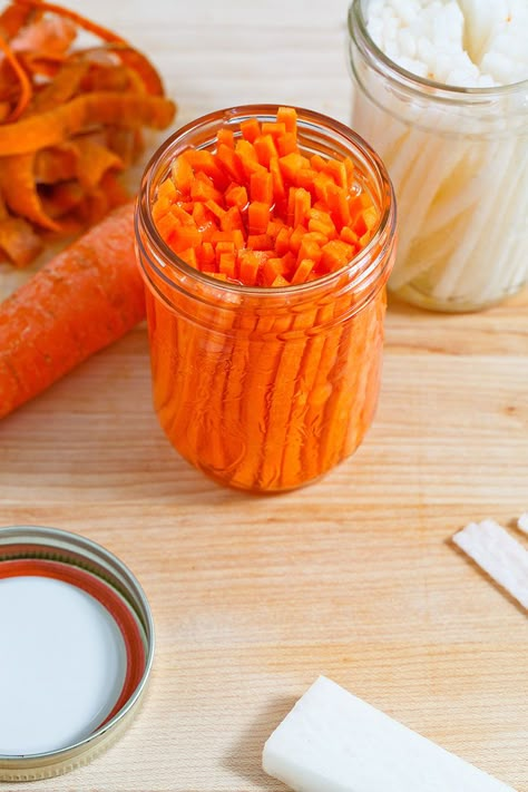 Pickling Veggies, Peanut Shrimp, Pickled Carrots And Daikon, Pickled Recipes, Pickled Vegetables Recipe, Farm Cooking, Pickled Foods, Closet Cooking, Daikon Radish