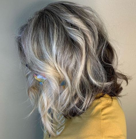 Dark Hair with Silver Blonde Balayage Transitioning To Gray Hair, Natural White Hair, Gray Blonde, Ash Grey Hair, Blue Grey Hair, Dark Grey Hair, Grey Hair Care, Grey Hair Looks, Grey Blonde Hair