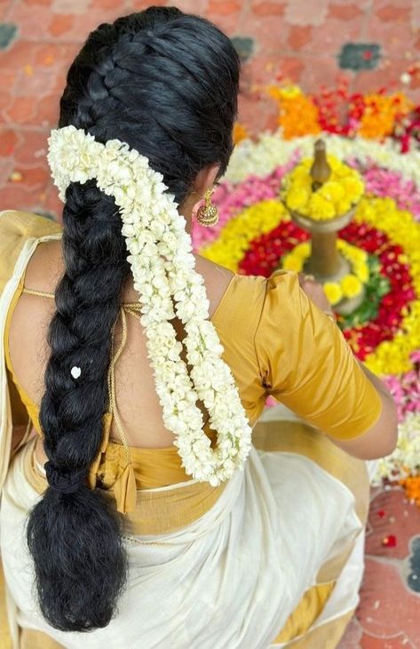 Indian Hairdo, Indian Long Hair Braid, Long Shiny Hair, Long Indian Hair, Engagement Hairstyles, Beauty Youtubers, Backless Blouse Designs, Long Silky Hair, Indian Wedding Hairstyles