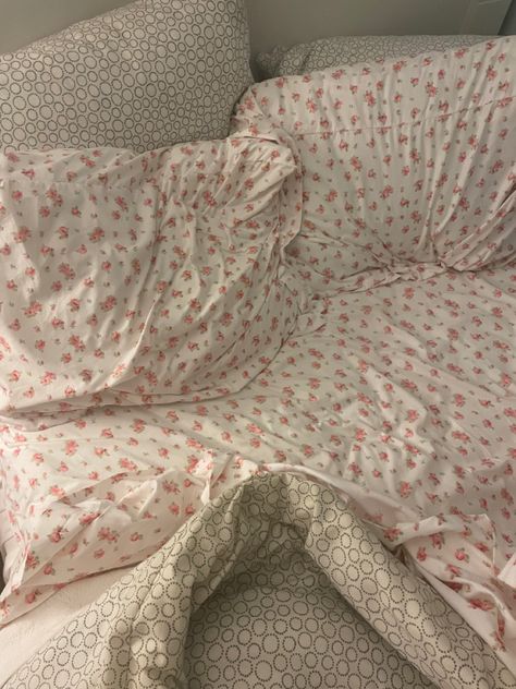 Ikea Floral Bedding, Pink Flower Sheets, Pink Flower Bed Sheets, Ikea Bed Sheets, Ikea Bedding, Pretty Bed, Pink Bed Sheets, Floral Sheets, White Bed Sheets