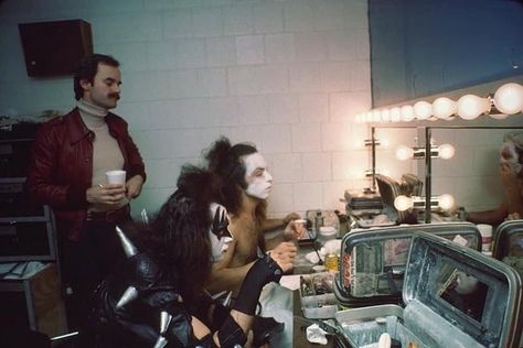 Paul Stanley on Instagram: “Early On... Our manager Bill Aucoin. We could never have climbed the mountain without him.” Kiss Without Makeup, Gene Simmons Kiss, Eric Carr, Paul Stanley, Hot Band, Garage Band, Gene Simmons, Kiss Band, Star Children