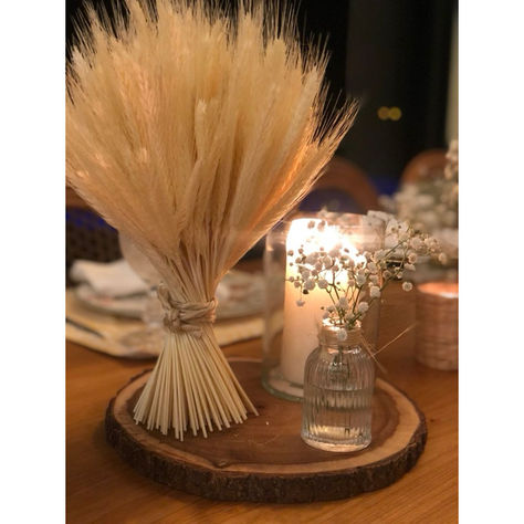 O Trigo é dos queridíssimos dos últimos dias e uma tendência. #decoração #casa #achados😉 Rustic New Years Eve Party, Nowruz Table, Natural Holiday Decor, Haft Seen, Communion Table, Deco Marine, First Communion Decorations, Communion Decorations, Deco Champetre